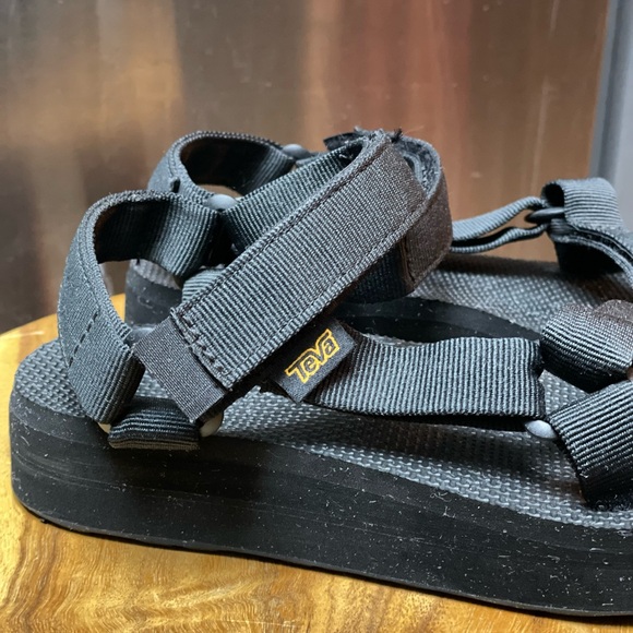 Teva Black Women's Midform Universal Sandal - Picture 8 of 13